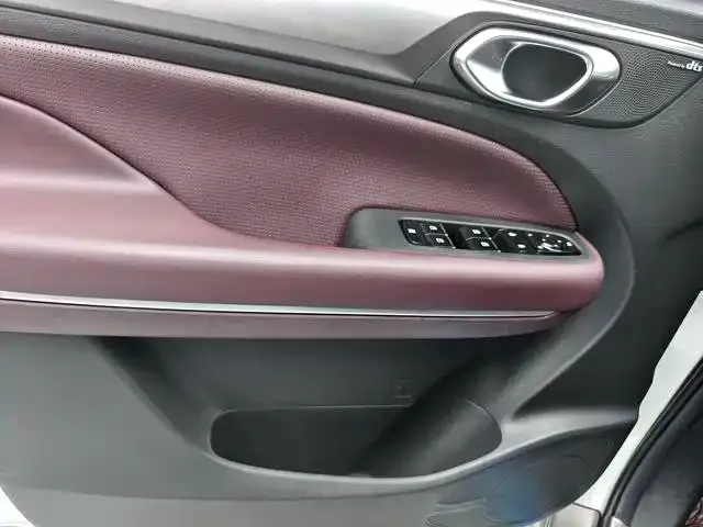 GAC Trumpchi M6 — Фото автомобиля 14