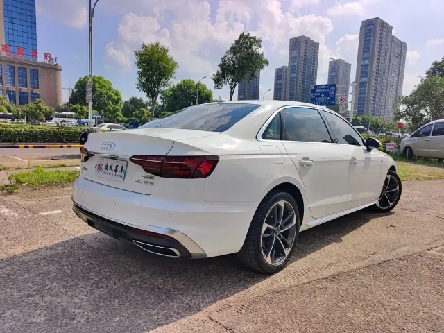 Audi A4L — Фото автомобиля 5