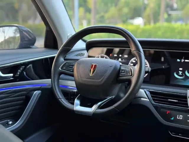 Hongqi HS5 — Фото автомобиля 12