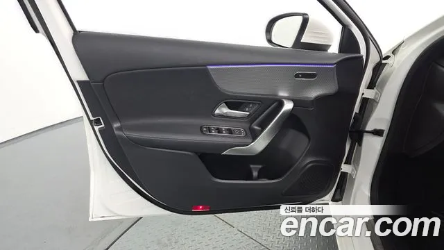 Mercedes-Benz A-Class W177 — Фото автомобиля 13