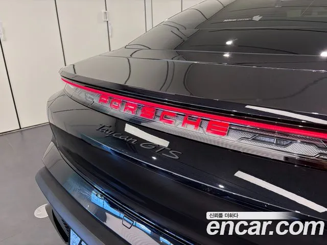 Porsche Taycan Taycan Khan — Фото автомобиля 12