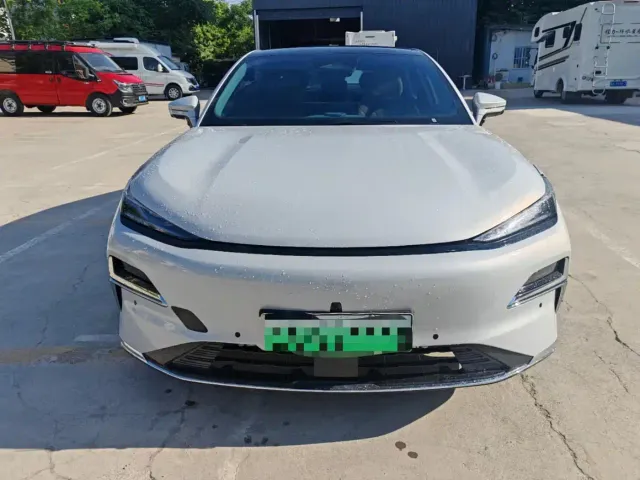 Geely Galaxy Xingyao 8 — Фото автомобиля 2