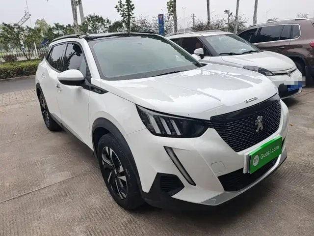 Peugeot 2008 — Фото автомобиля 3
