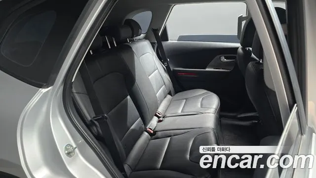 Kia Niro Niro Plus Air — Фото автомобиля 11