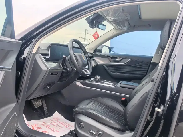 Hongqi HS5 — Фото автомобиля 6