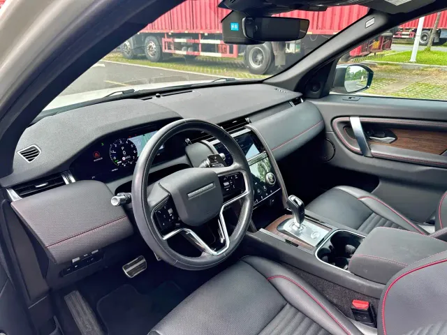 Land Rover Discovery Sport — Фото автомобиля 15