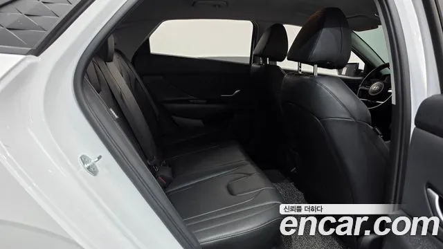 Hyundai AVANTE Новый Avante (CN7) — Фото автомобиля 11