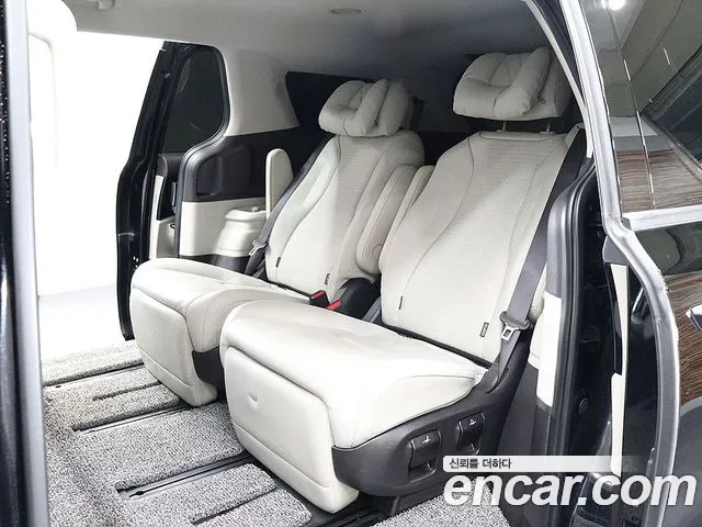 Kia Carnival 4th Gen — Фото автомобиля 16