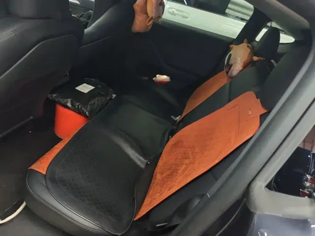 Tesla Model Y — Фото автомобиля 16