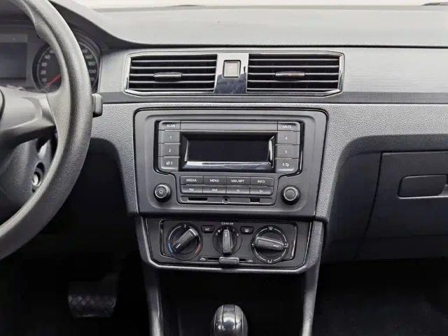 Volkswagen Santana — Фото автомобиля 12
