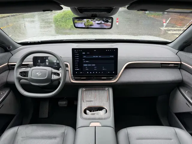 Dongfeng eπ 008 — Фото автомобиля 7