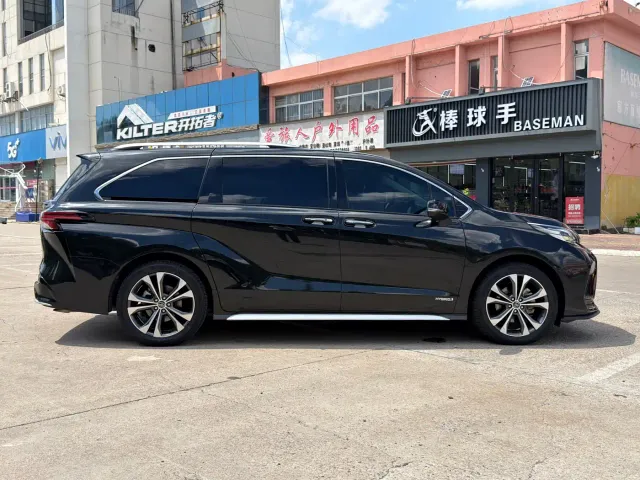 Toyota Granvia — Фото автомобиля 15