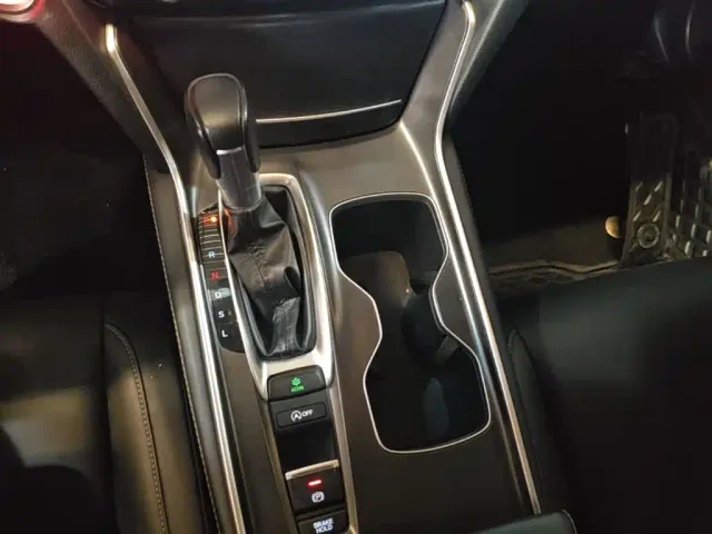 Honda Accord — Фото автомобиля 13