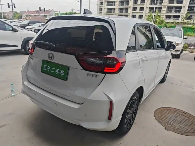 Honda Fit — Фото автомобиля 6