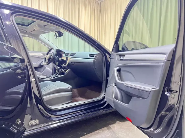 Skoda Superb — Фото автомобиля 12