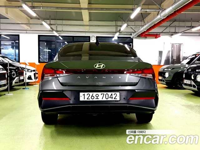 Hyundai Avante CN7 — Фото автомобиля 4