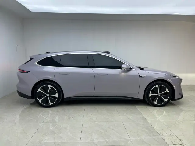 Nio ET5 Touring — Фото автомобиля 12