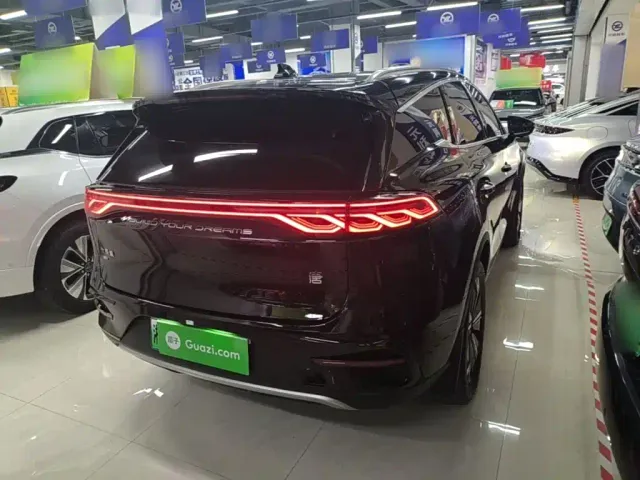 BYD Tang — Фото автомобиля 6