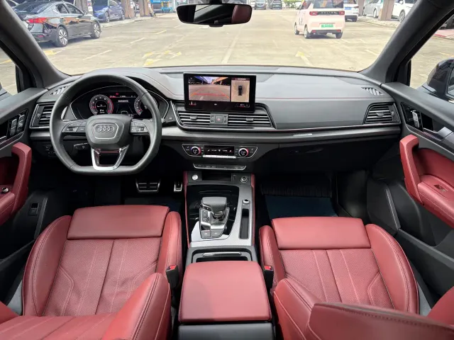 Audi Q5L — Фото автомобиля 10
