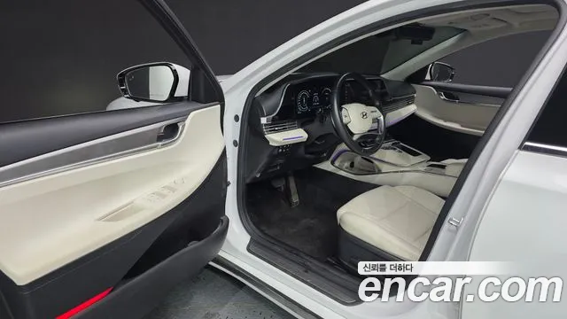 Hyundai Grandeur (New) Hybrid — Фото автомобиля 15