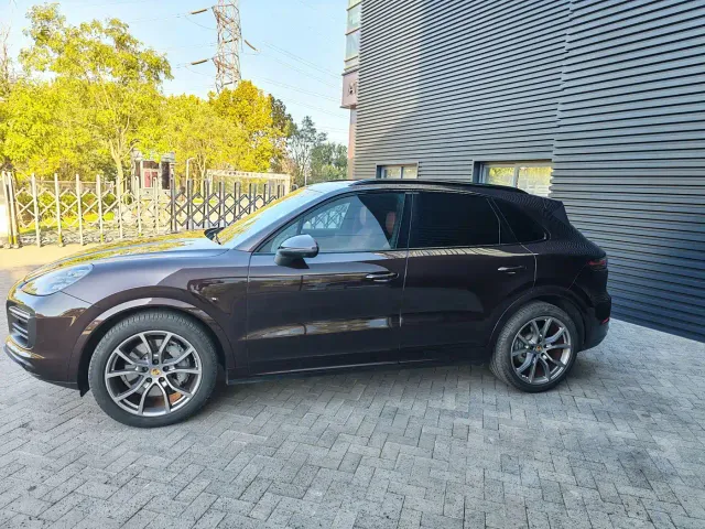 Porsche Cayenne — Фото автомобиля 4