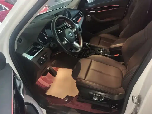 BMW X1 — Фото автомобиля 14