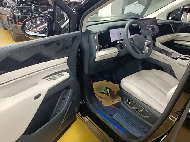 BYD Xia — Фото автомобиля 15