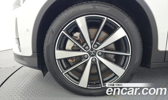 Polestar 2 — Фото автомобиля 5