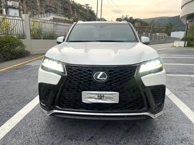 Lexus LX — Фото автомобиля 2