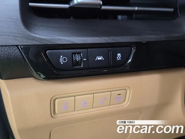 Kia Carnival Generation 4 — Фото автомобиля 11