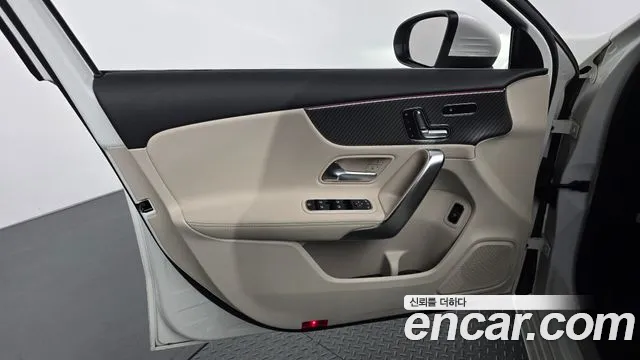 Mercedes-Benz A-Class W177 — Фото автомобиля 13