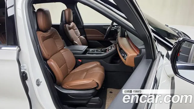Lincoln Aviator 2nd Gen — Фото автомобиля 17