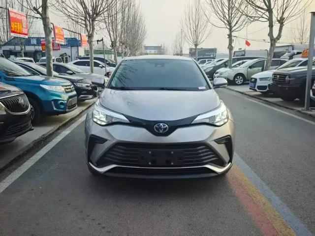 Toyota Toyota IZOA 2022 Hybrid 2.0L Yixing Edition — Фото автомобиля 2