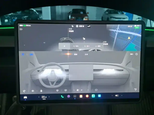 Tesla Model 3 — Фото автомобиля 5