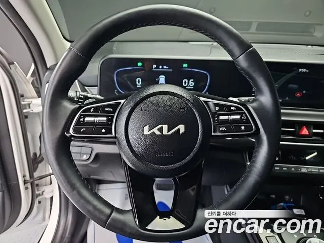 Kia Seltos New — Фото автомобиля 10