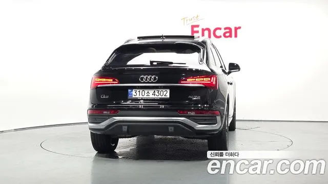 Audi Q5 40 TDI quattro Sportback Premium — Фото автомобиля 4