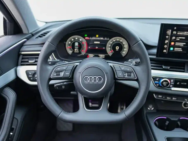 Audi A4L — Фото автомобиля 12