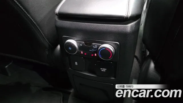 Ford Explorer — Фото автомобиля 13