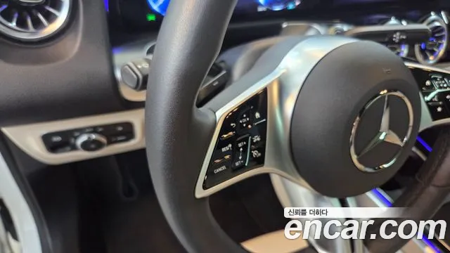 Mercedes-Benz EQB — Фото автомобиля 17