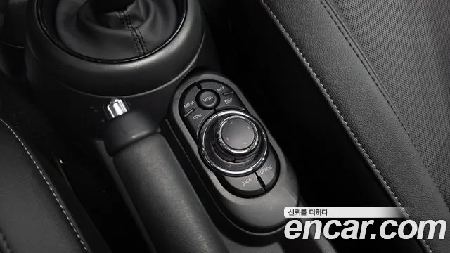 Mini Cooper Cooper Classic Plus Launch Pack — Фото автомобиля 22