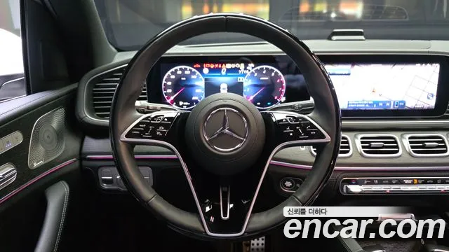 Mercedes-Benz GLS-Class — Фото автомобиля 11