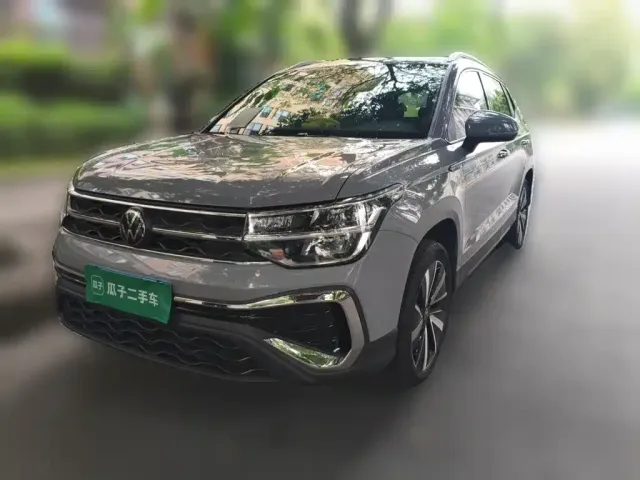 Фотография автомобиля — Volkswagen Tharu
