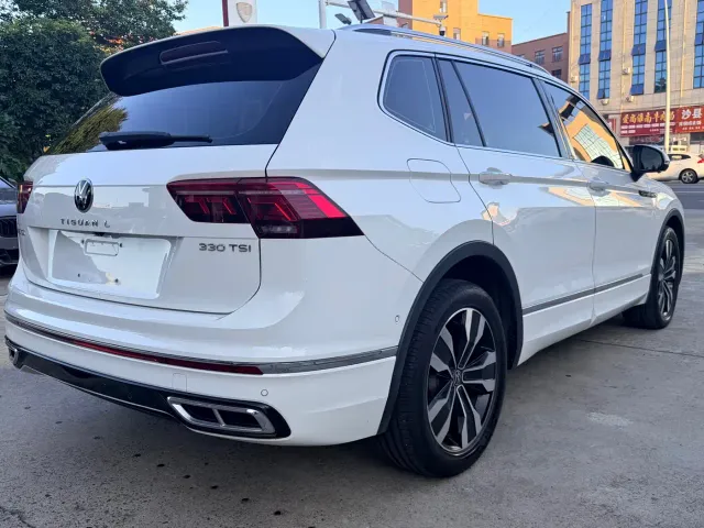 Volkswagen Tiguan L — Фото автомобиля 3