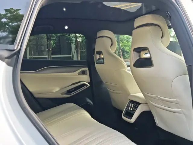 BYD Song L EV — Фото автомобиля 12