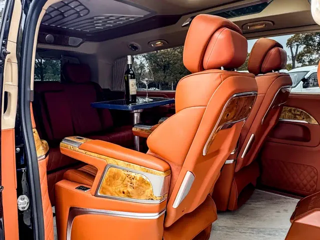 Mercedes-Benz V-Class — Фото автомобиля 13