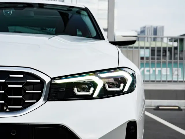 BMW 3 Series — Фото автомобиля 3