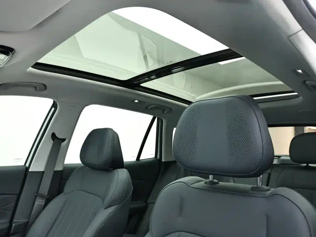 Geely Galaxy Starship 7 EM-i — Фото автомобиля 13
