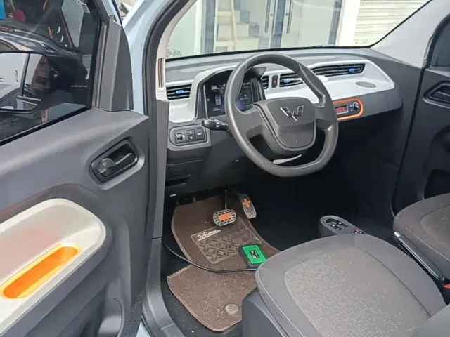 Wuling Hongguang Mini EV — Фото автомобиля 15