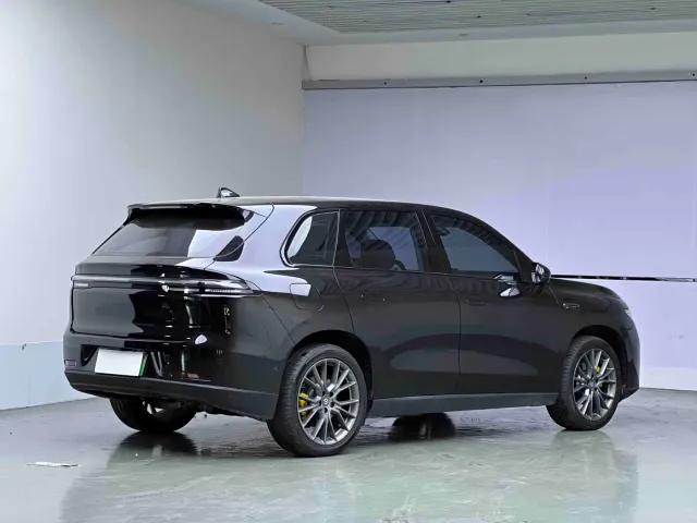 Leapmotor C10 — Фото автомобиля 6