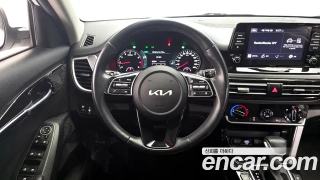 Kia Seltos Seltos Бензин 1.6 турбо 2WD — Фото автомобиля 13